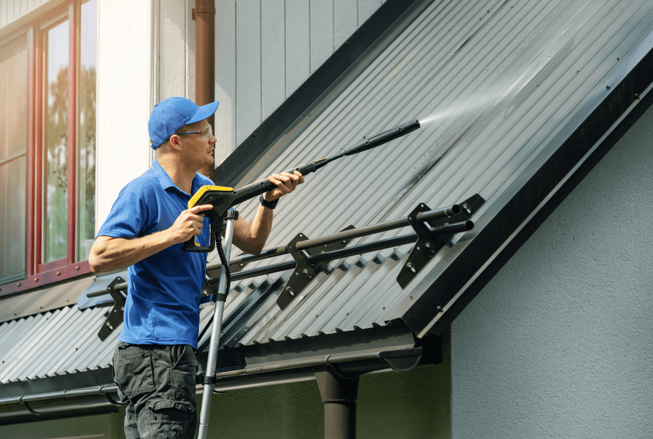 Commercial Roof Soft Washing Orillia - Orillia Window Cleaning