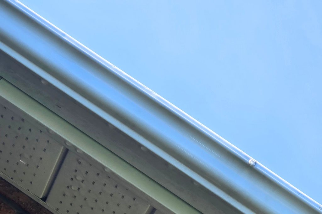 Residential Gutter Cleaning Orillia - Orillia Window Cleaning Residential Gutter Cleaning Orillia - Orillia Window Cleaning