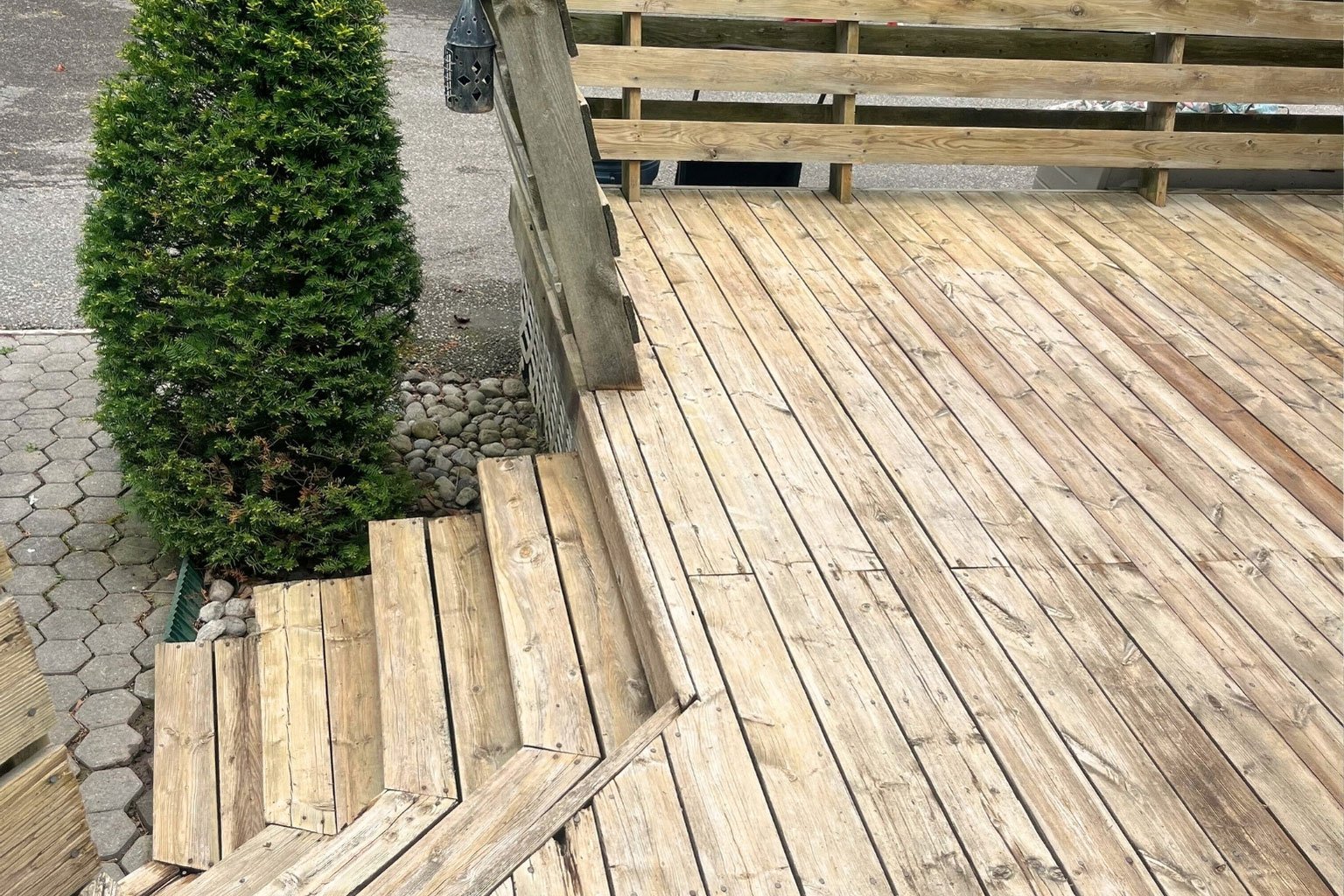 Residential Deck Washing Orillia - Orillia Window Cleaning Residential Deck Washing Orillia - Orillia Window Cleaning